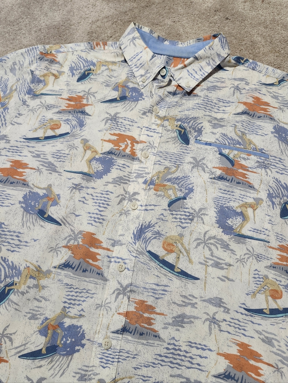 Tommy Bahama Shirt Mens XL Multicolor Wave Hawaiian Surfer‎ Short Sleeve